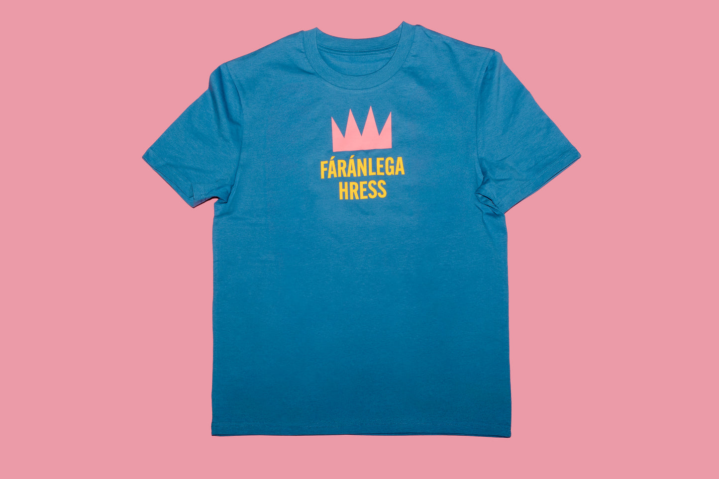 Fáránlega hress stuttermabolur