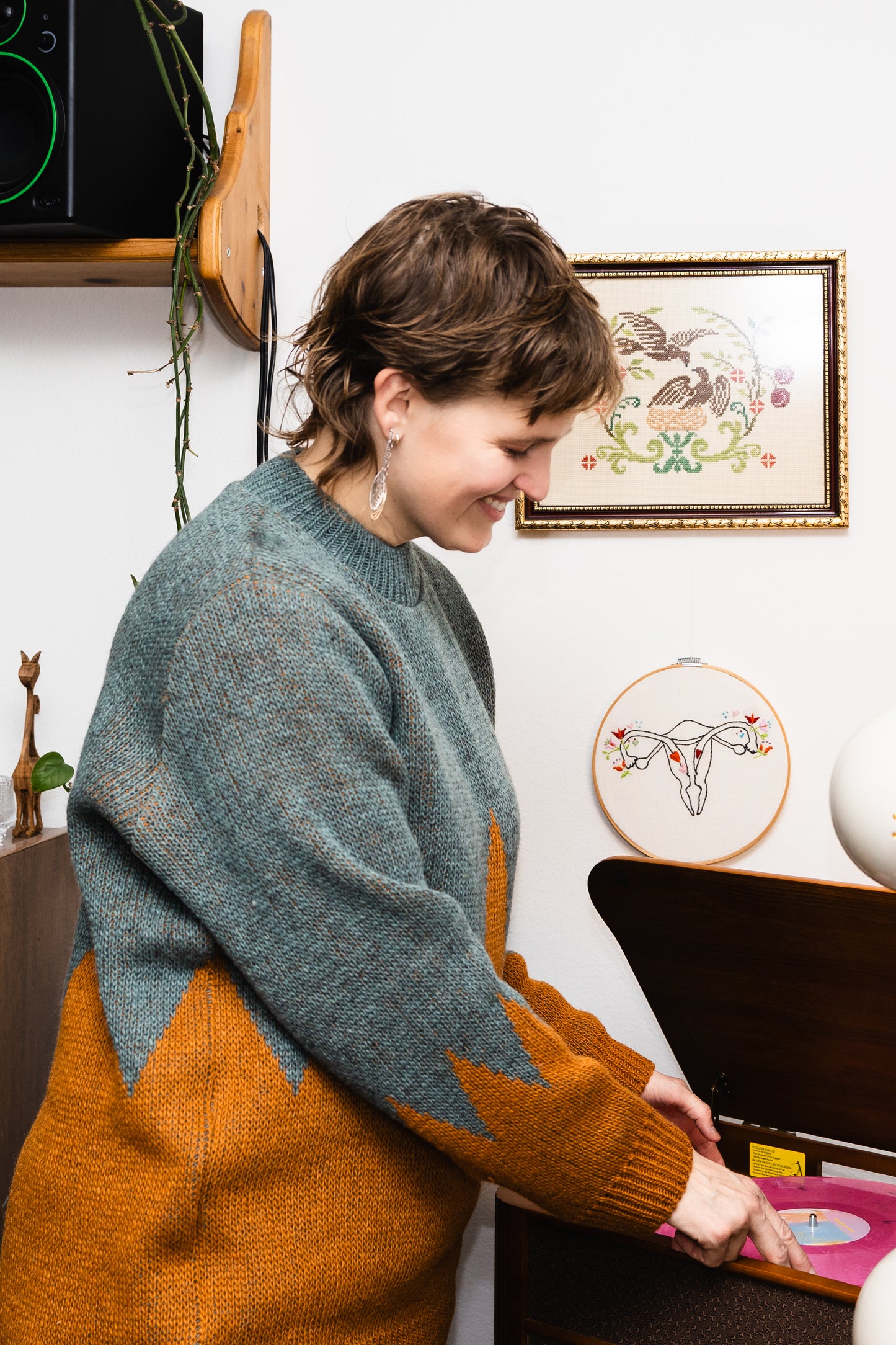 Autumn sweater - machine knitted - green & brown