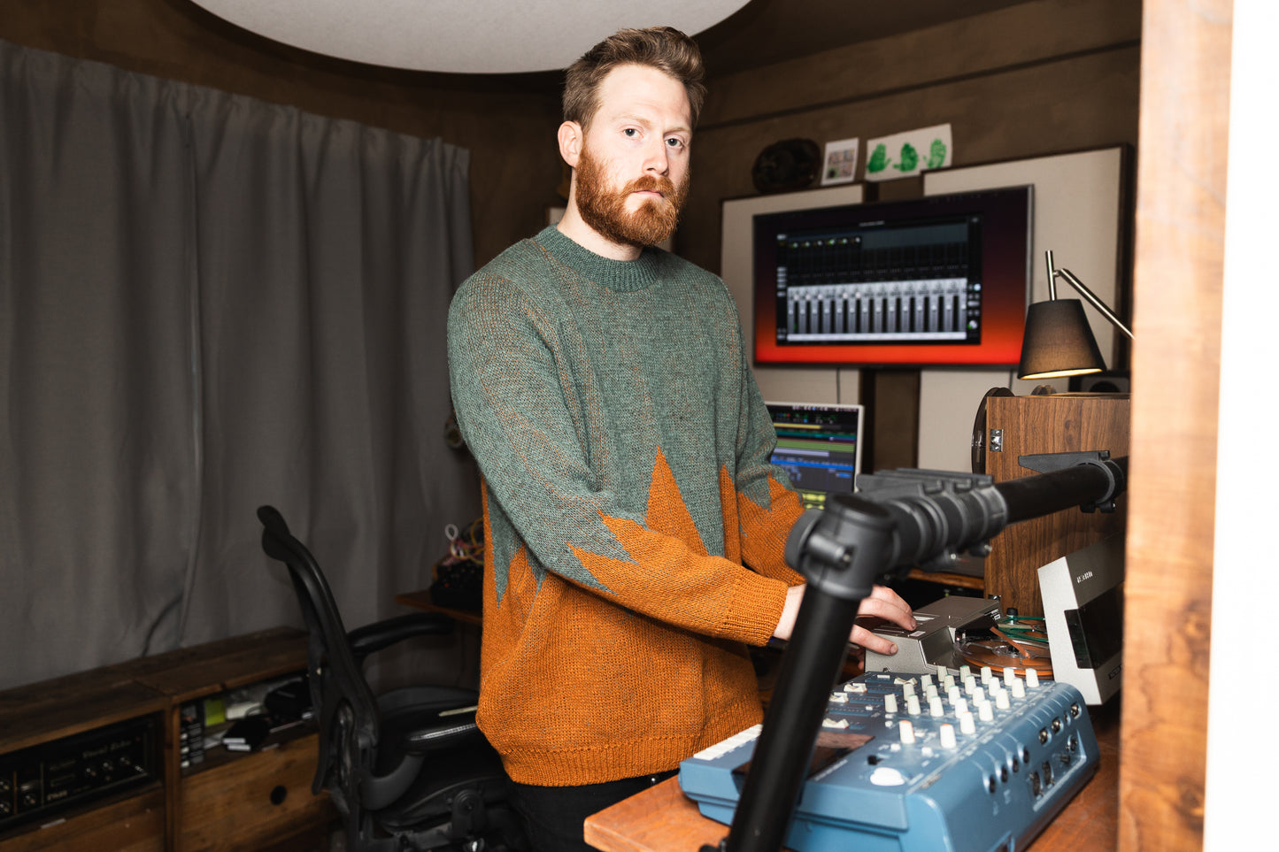 Autumn sweater - machine knitted - green & brown